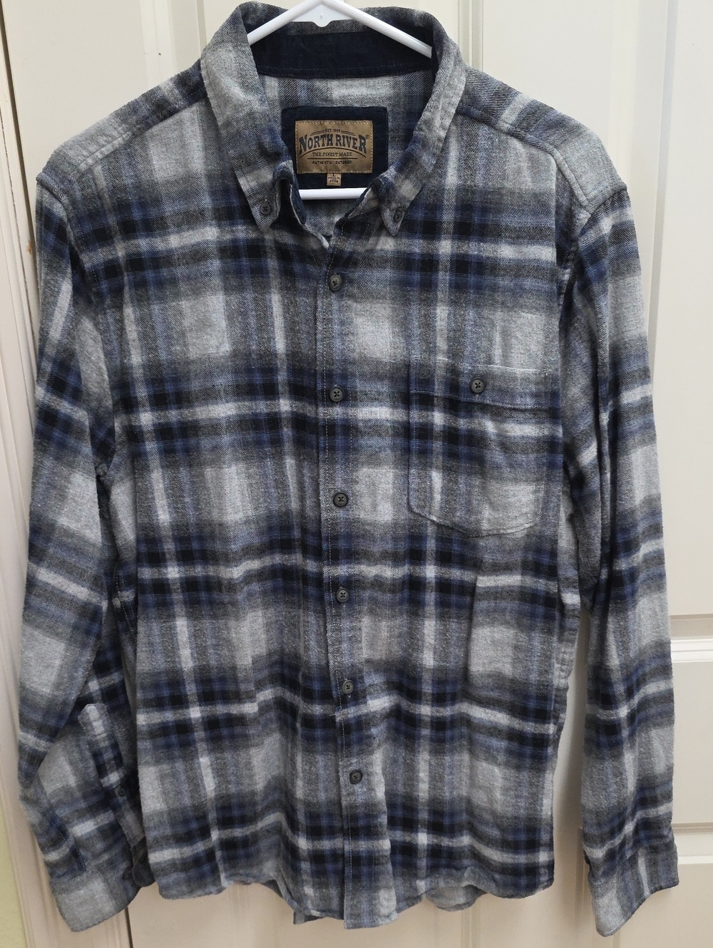 North River Men's Blue & Gray Plaid Button-Down Shirt
